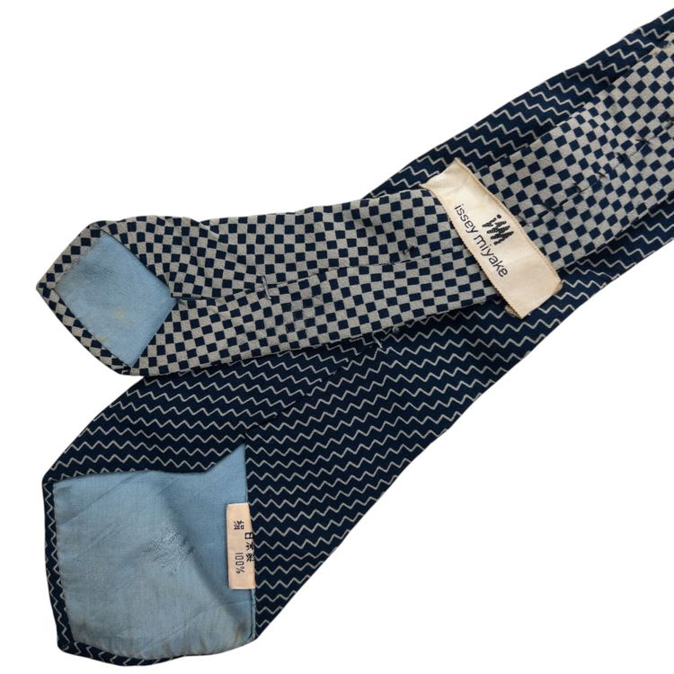 Vintage 90s Issey Miyake Zig Zag Pattern Silk Tie 2