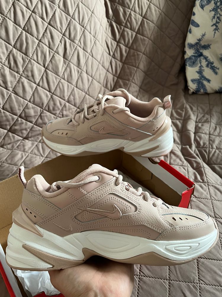 Nike m2k tekno