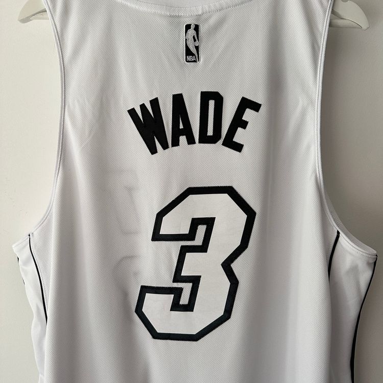 Miami Heat Dwayne Wade Adidas jersey - Large (Fits XL) image 2