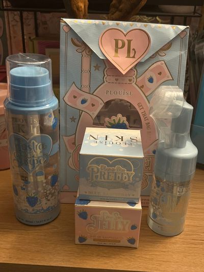 Plouise Skincare Set With Foaming Cleanser And Creams