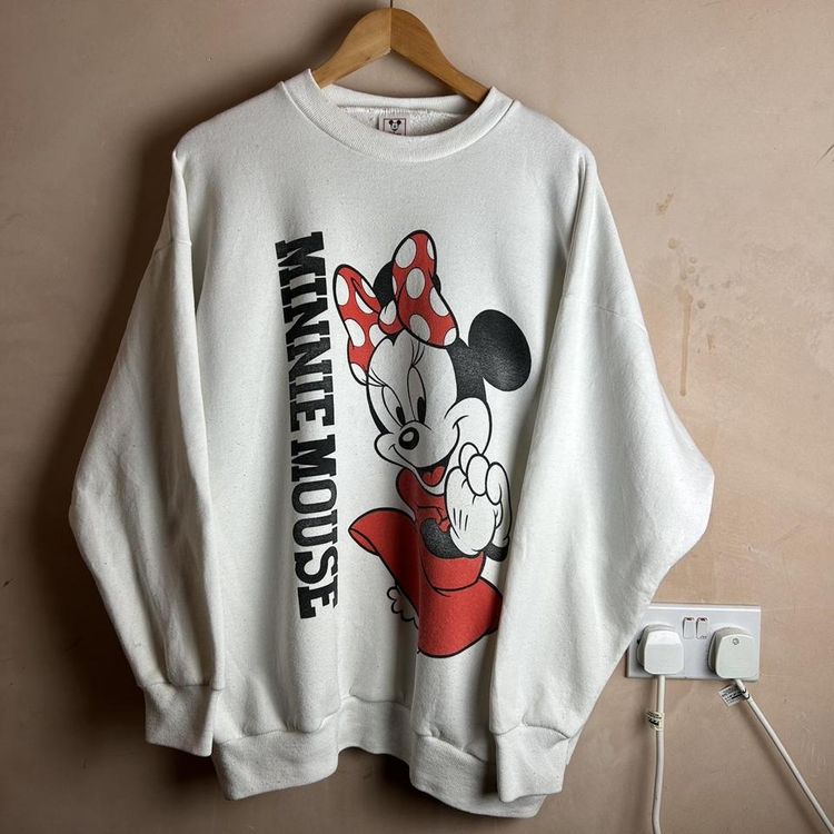 Vintage Minnie Mouse Disney graphic sweatshirt
