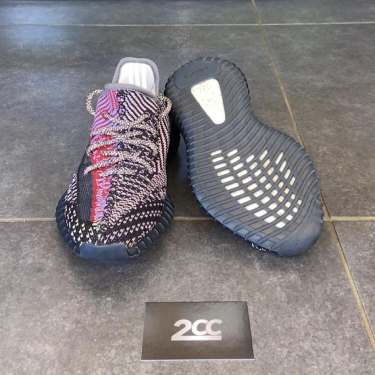 Immagine di - Adidas Yeezy Boost 350 V2 Yecheil (Non-Reflective) 4