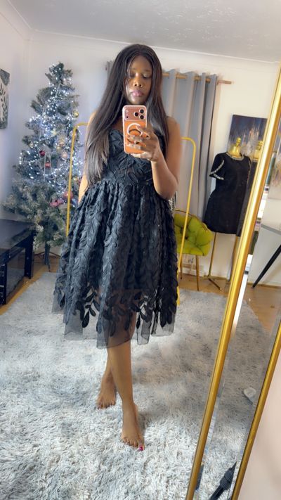 Black Sleeveless Dress