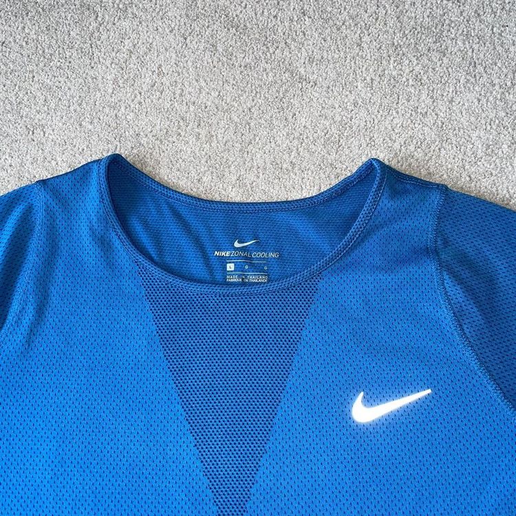 Nike top 3