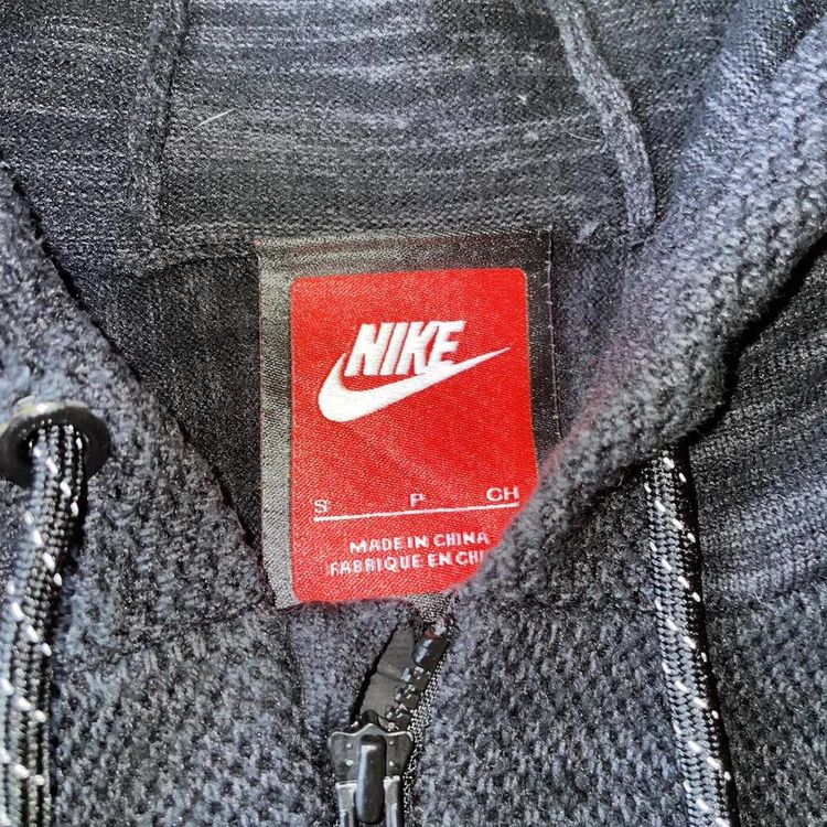 Nike hoodie image 4