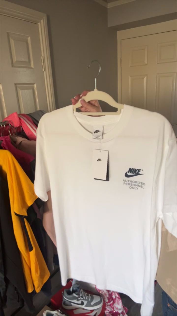 nike tshirt - oversized will fit medium