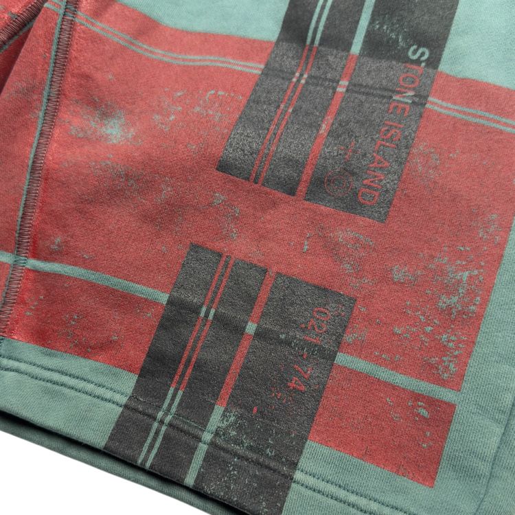 S/S 21 Stone Island Graphic Print Shorts image 8