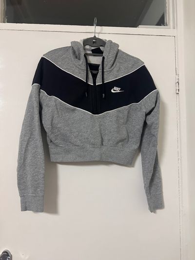 Nike Cropped Hoodie