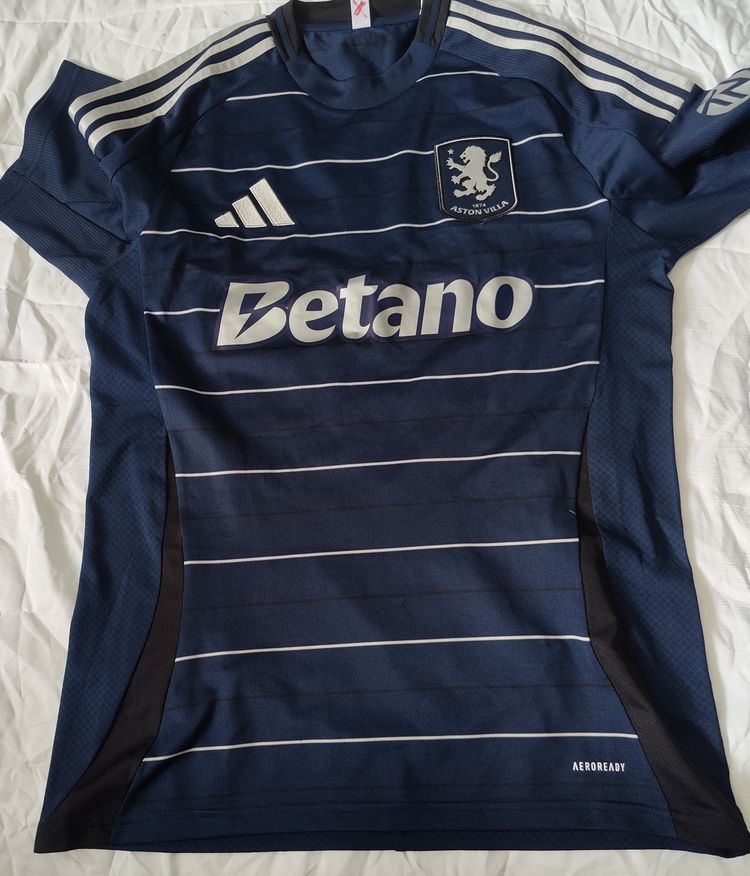 Lot32 Adidas Aston Villa DURAN Football Shirt