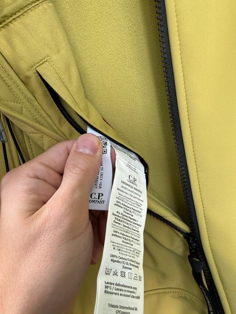 C.P. Company Mustard Goggle Shell Jacket image 6