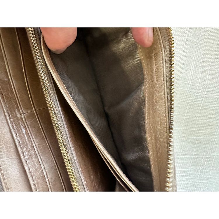 Large zipped wallet / all-in-one Miu Miu in pleated taupe leather / Miu Miu Matelassé long wallet imagen 8