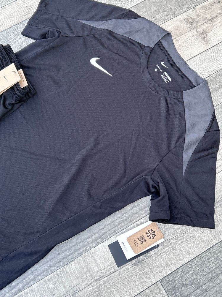 Nike Dri-Fit Strike T-shirt & Short Set - ‘Black Grey’ - Size Large   5