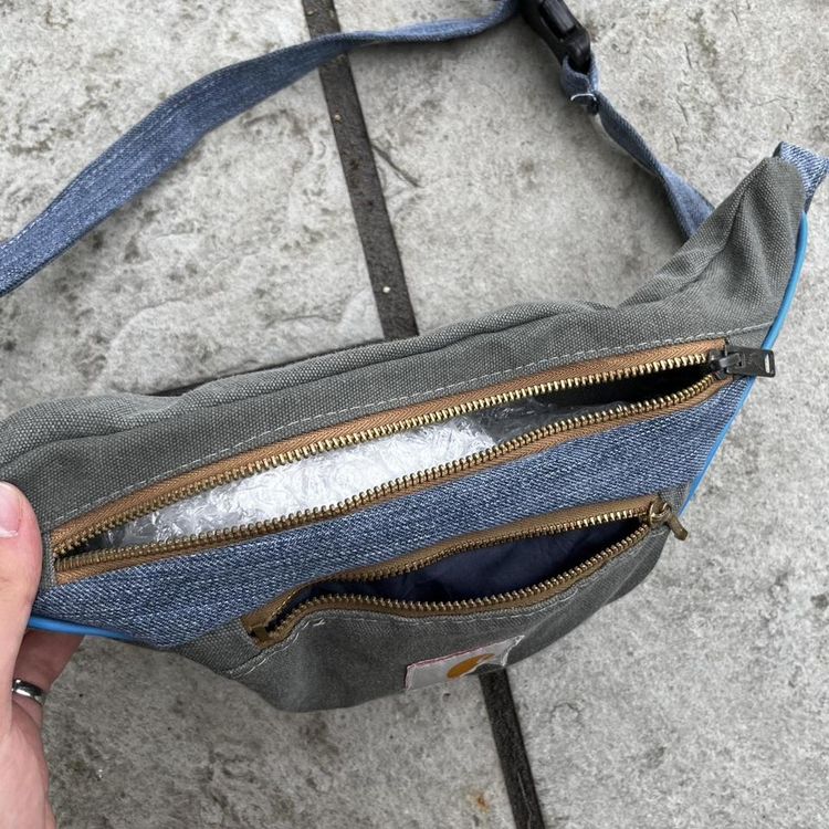 Carhartt bum bag image 3