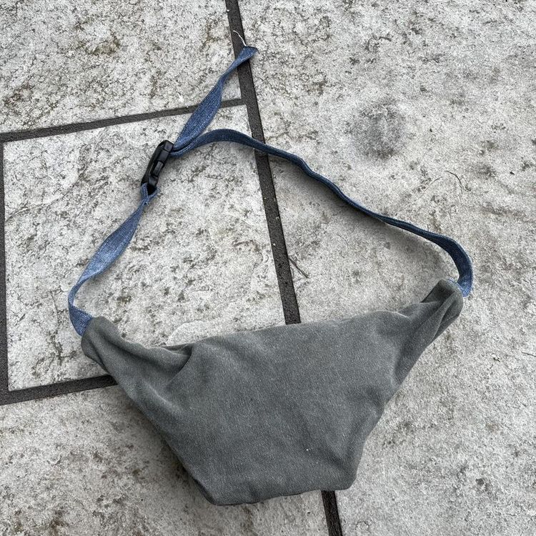 Carhartt bum bag image 4