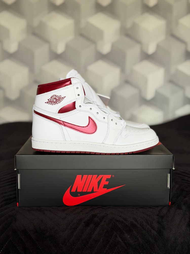 Nike Air Jordan 1 High Białe metalic