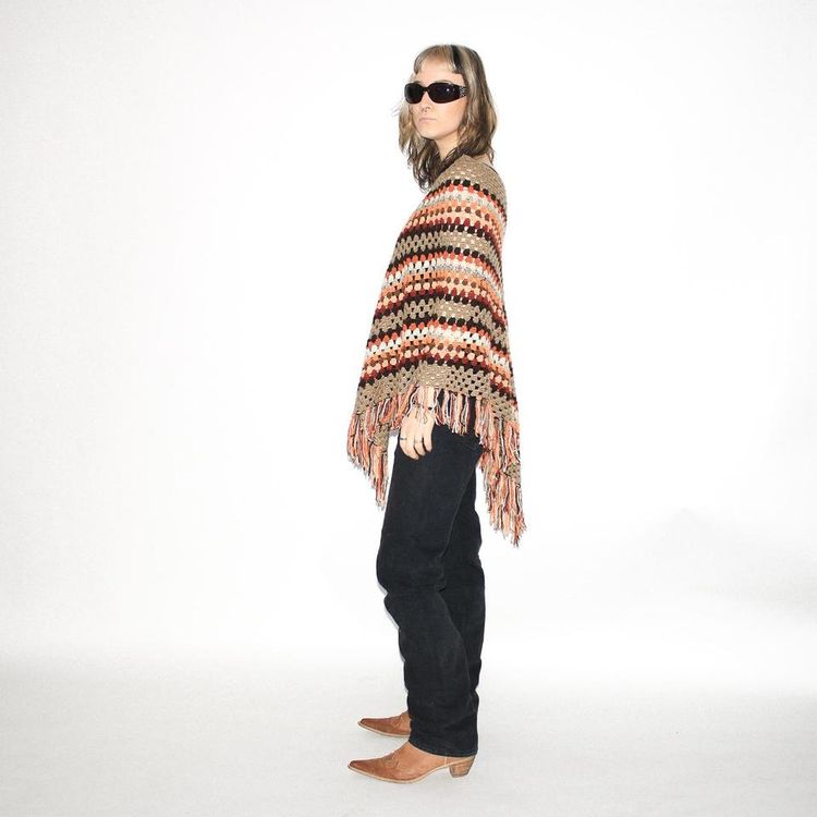 Vintage 90s crochet striped poncho in brown / beige 2