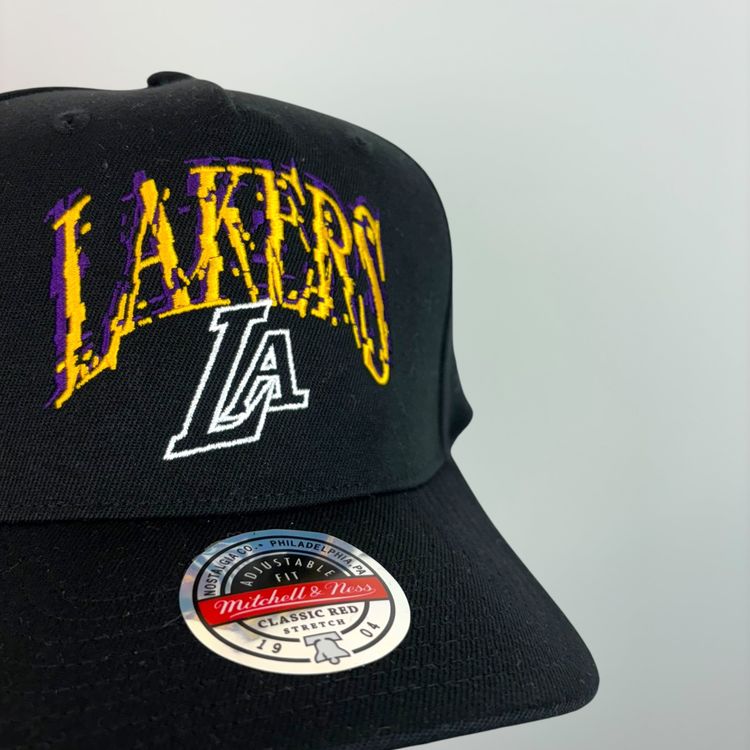 Mitchell & Ness Los Angeles Lakers Black Snapback Hat image 3
