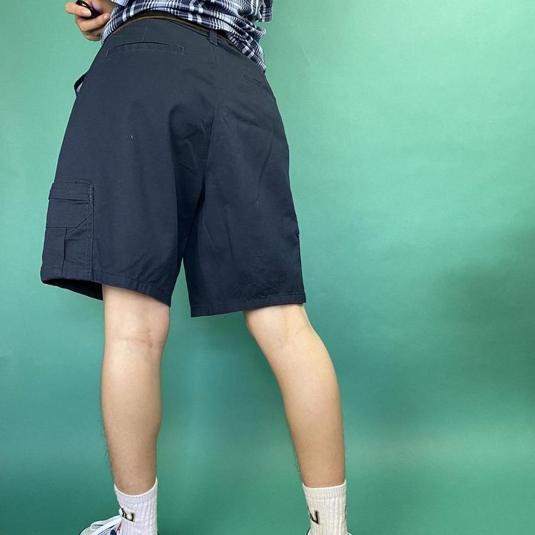 Dickies cargo shorts navy. image 2