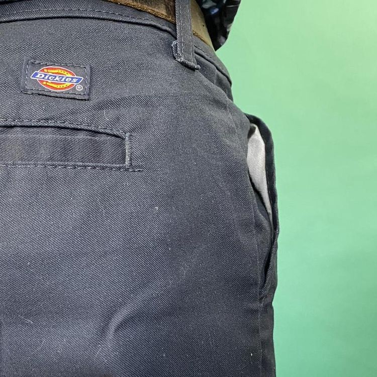 Dickies cargo shorts navy. image 3