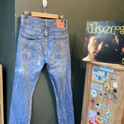 Levis Blue Jeans 2