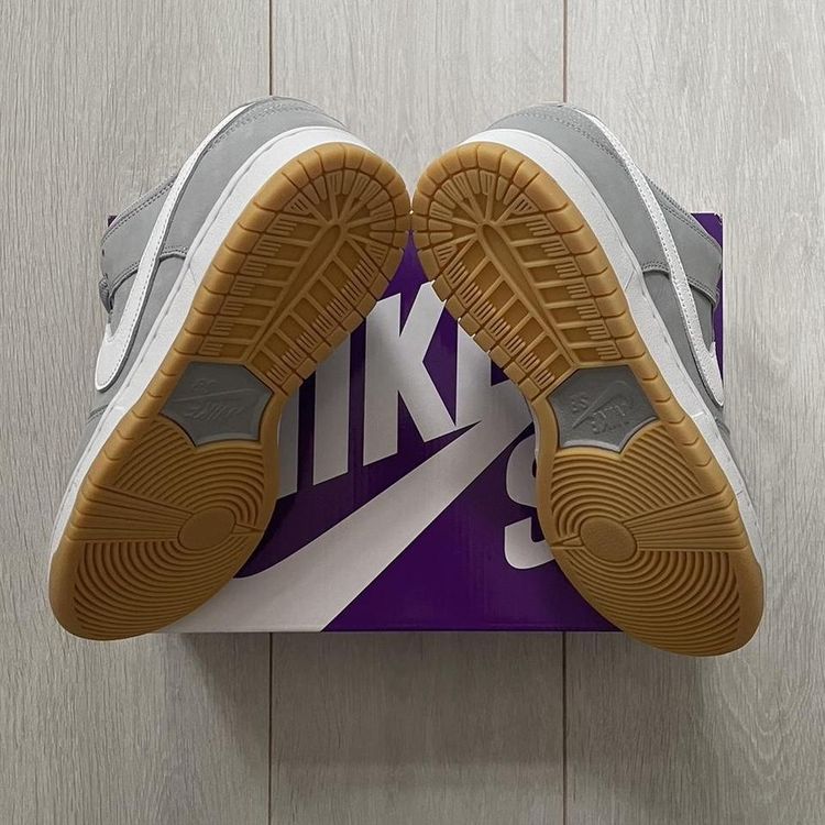 Dunk Low SB Grey Gum - UK 9 imagen 3