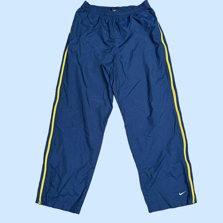 Vintage Nike straight leg shell pants