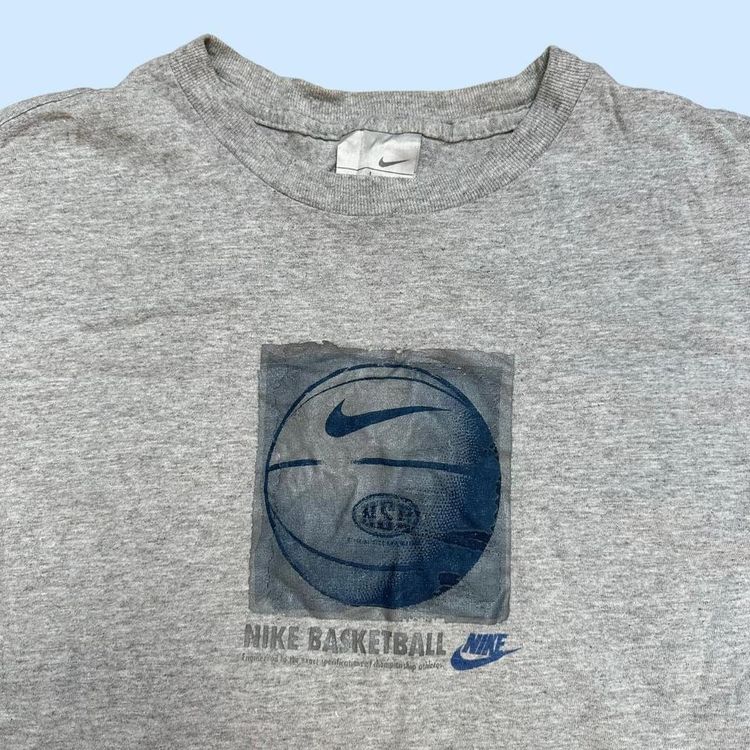 Immagine di Vintage Nike basketball graphic tshirt 2