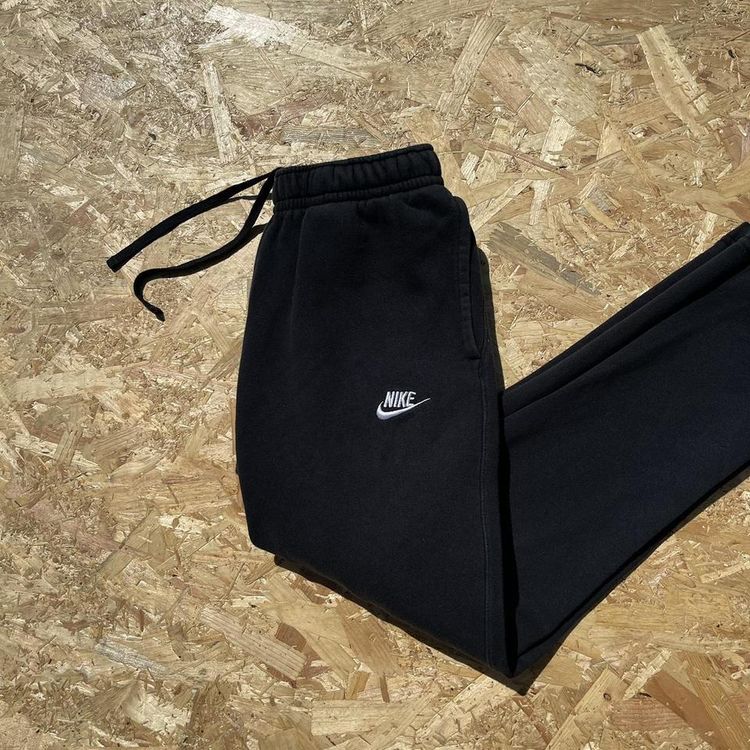 Like New Nike Club Embroidered Cuffed Joggers 3