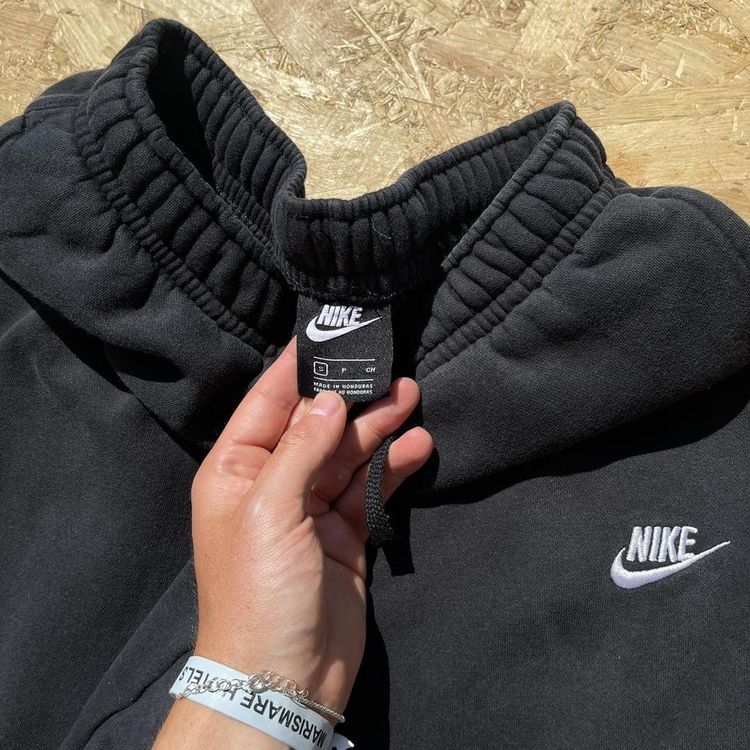 Like New Nike Club Embroidered Cuffed Joggers 6