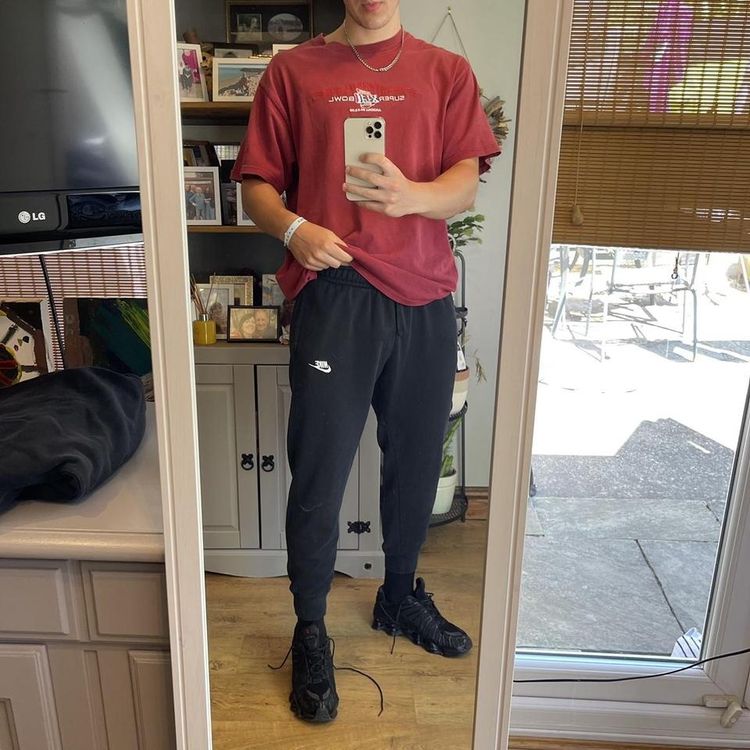 Like New Nike Club Embroidered Cuffed Joggers 5