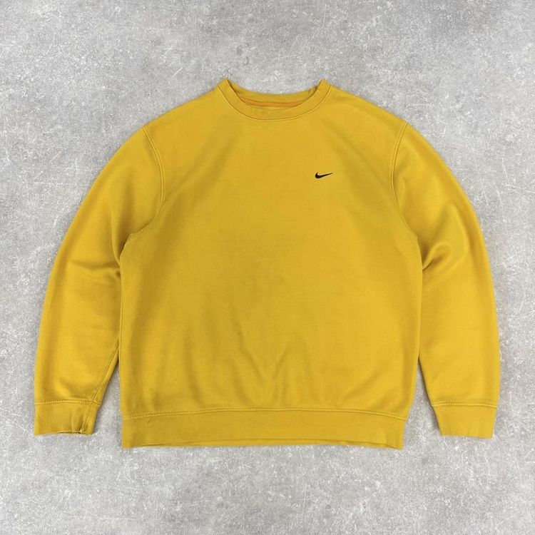 Nike sweatshirt image 1