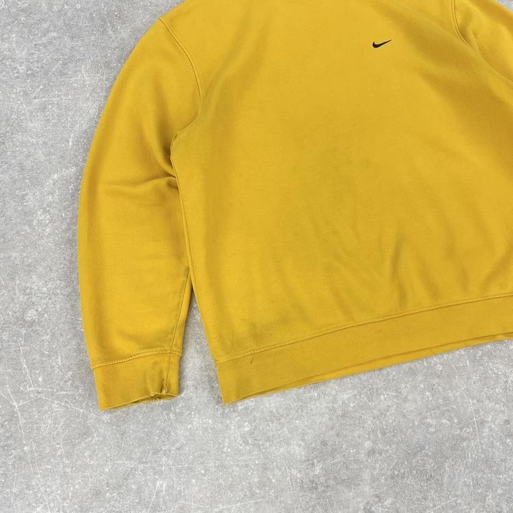 Nike sweatshirt image 3