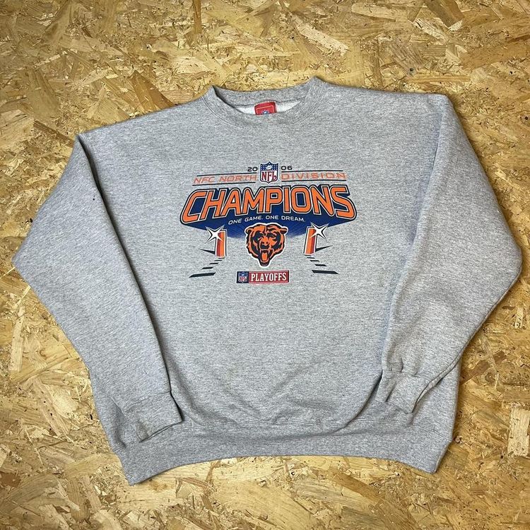 Vintage Reebok NFL x Chicago Bears Graphic Sweatshirt