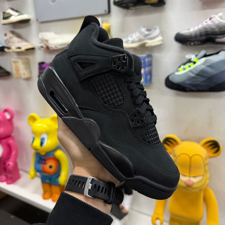 JORDAN 4 BLACK CAT (NEW)