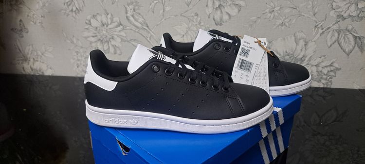 Adidas Stan Smith J UK 5.5  image 4