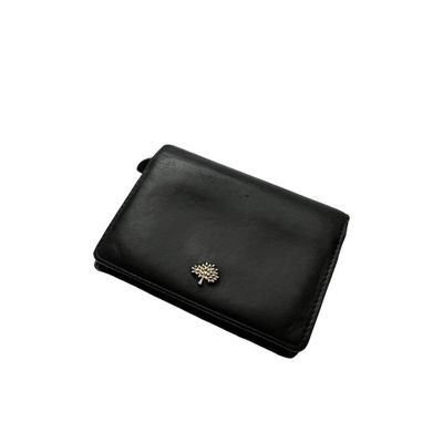 Vintage Mulberry Wallet in black leather. Iconic Tree logo embossed on the front with a spell-out l 1