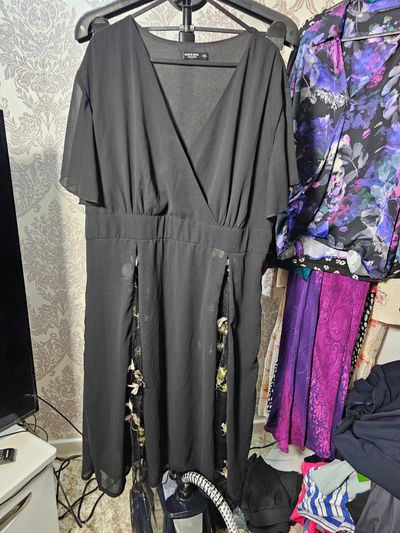 Black Dress With Floral Embroidery