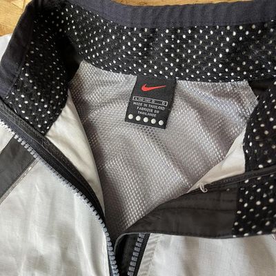 Vintage Nike Swoosh Embroidered 2000s Windbreaker Jacket 5
