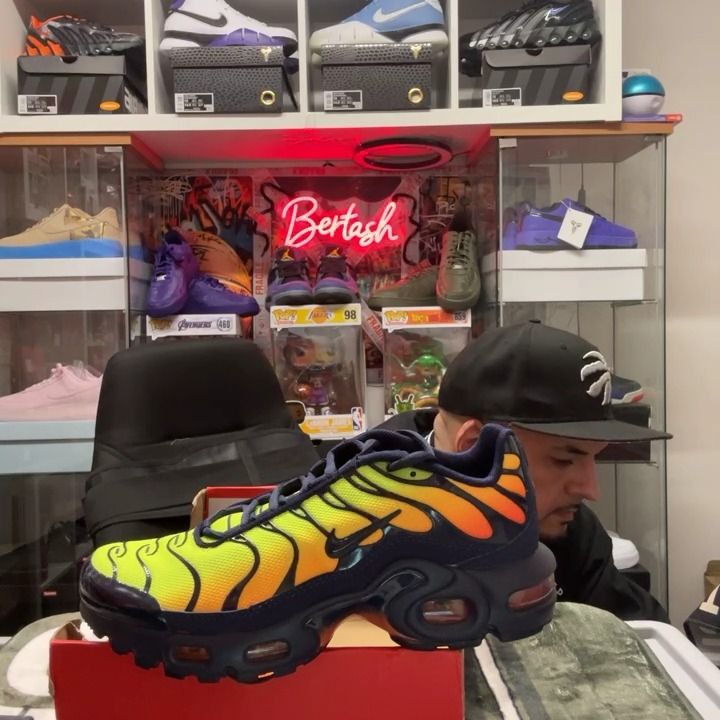 Nike UK3 NIKE TN - HALF BOX product image