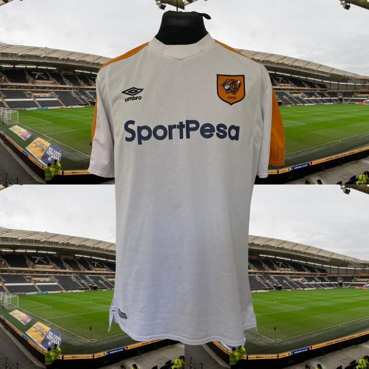 Umbro HULL CITY 2017-18 AWAY FOOTBALL SHIRT product image