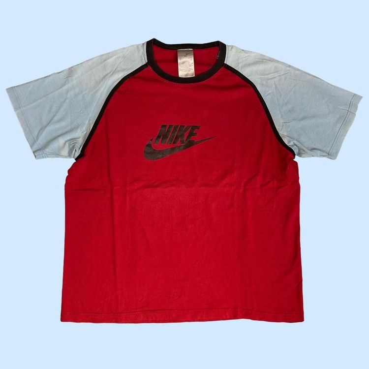Vintage Nike graphic tshirt