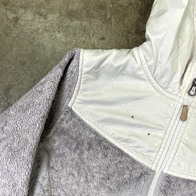 The North Face Fleece Teddy Soft Y2K Full-Zip Outdoor Jacket, Grey, Womens Small 5
