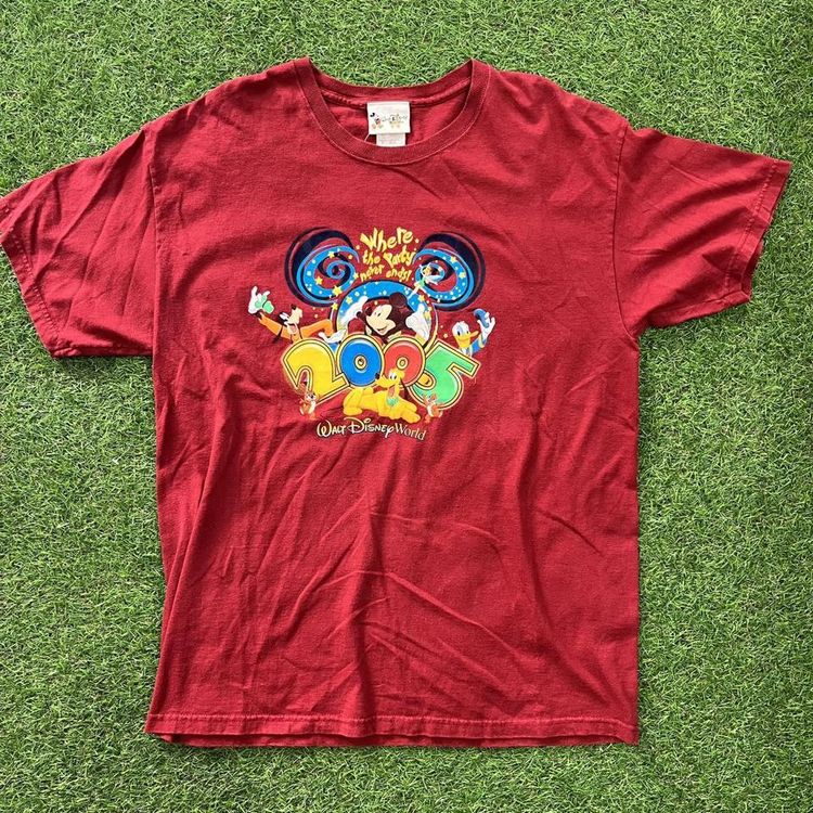 Red Walt Disney t-shirt image 1