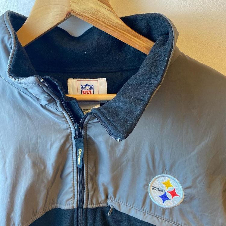 Vintage Pittsburgh steelers nfl jacket fleece. Insane piece. Black and brown/grey 3