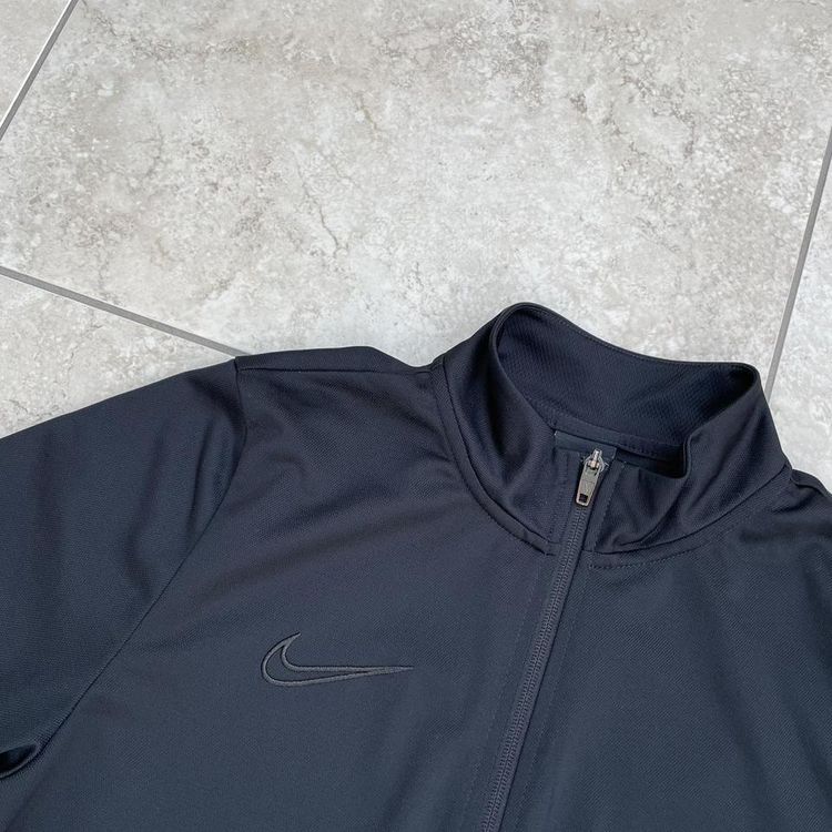Nike jacket 7