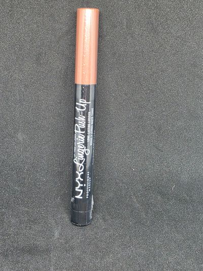 Nyx Lingerie Push-Up lip gloss