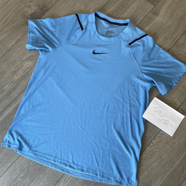Nike Nike gym training top product image