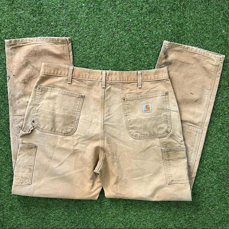 Tan Carhartt jeans 3