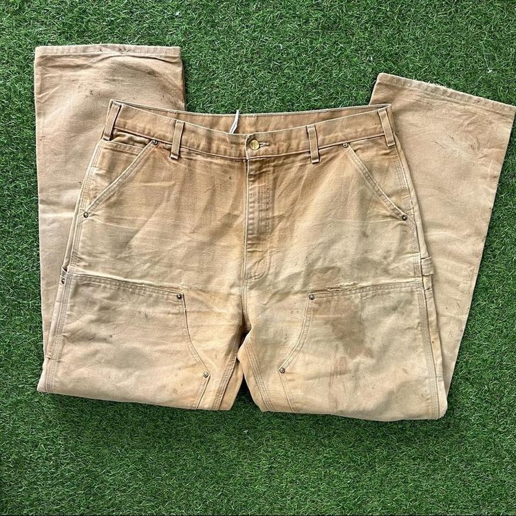 Tan Carhartt jeans 4