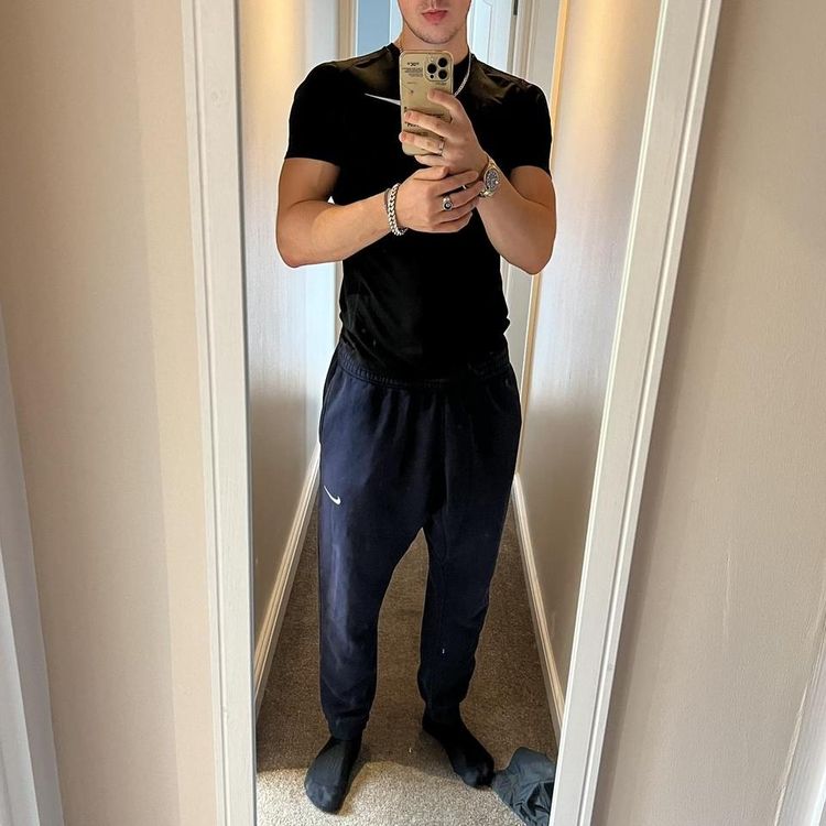 Vintage Nike Swoosh Embroidered Cuffed Joggers 4